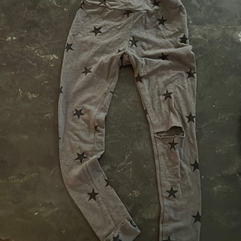 Olivaceous star legging